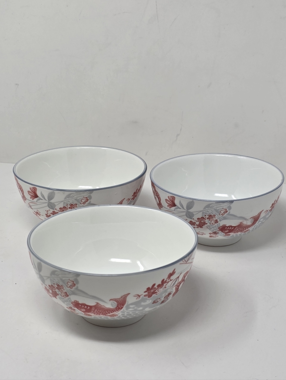 SF Marked glazed Porcelain Bowls with Red Floral&Fish Motif Japanese Set of 3